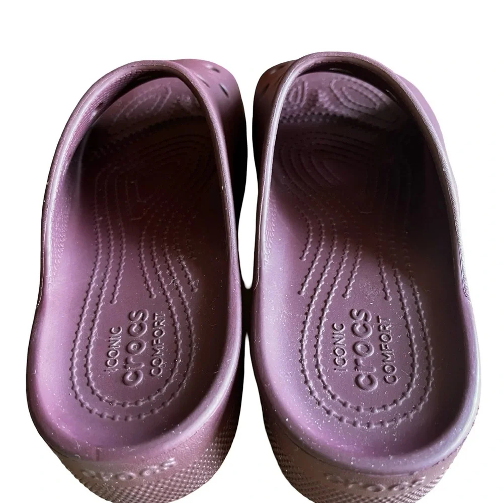 Crocs Platform Slide Sandals Beach Shoes Travel Pool Dark Cherry Plum Sz 6 EUC - Picture 9 of 9